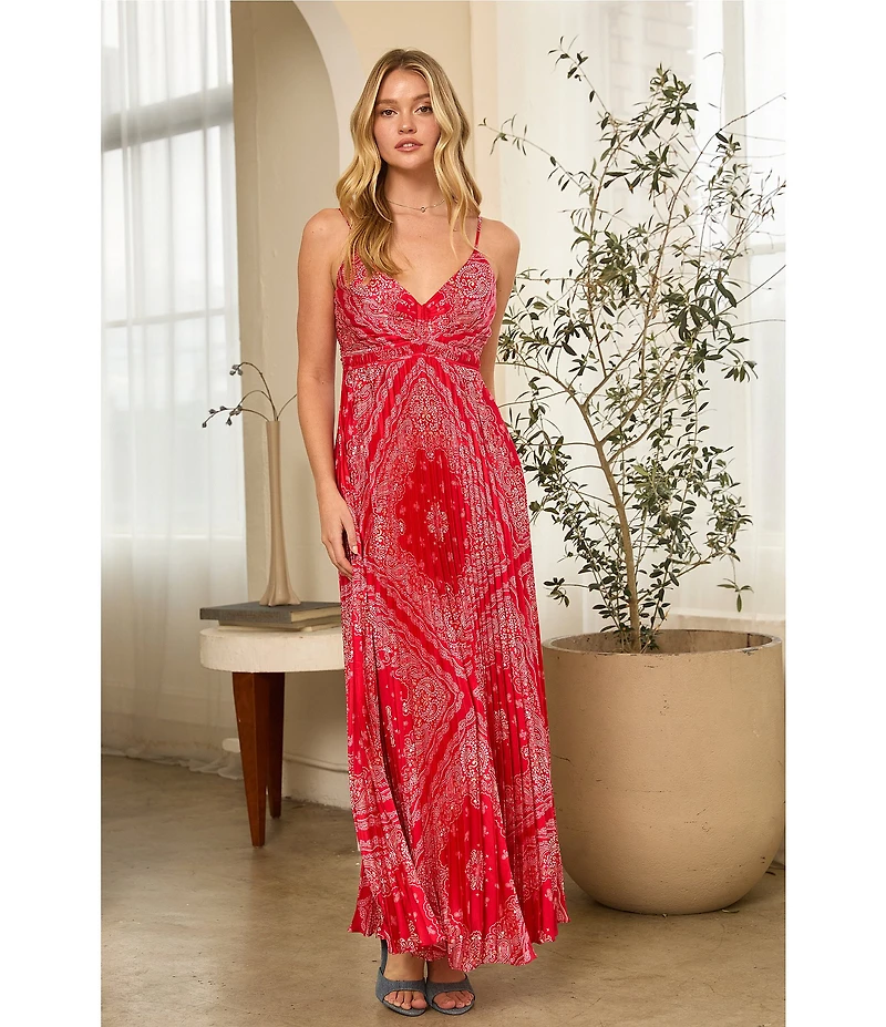 Skies Are Blue Bandana Print V-Neck Sleeveless Pleated Maxi Dress