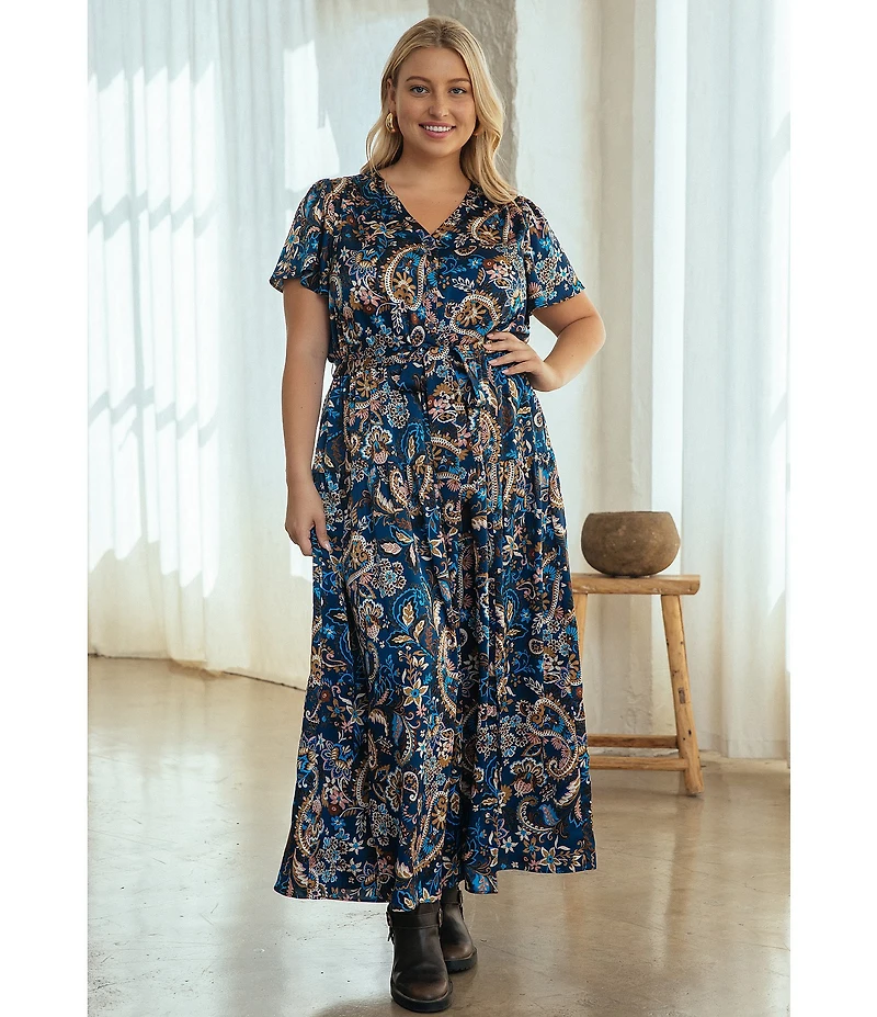 Skies Are Blue Plus Size Paisley Printed Short Sleeve Long Dress