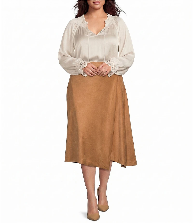 Skies Are Blue Plus Size Split V-Neck Long Sleeve Lace Trim Blouse