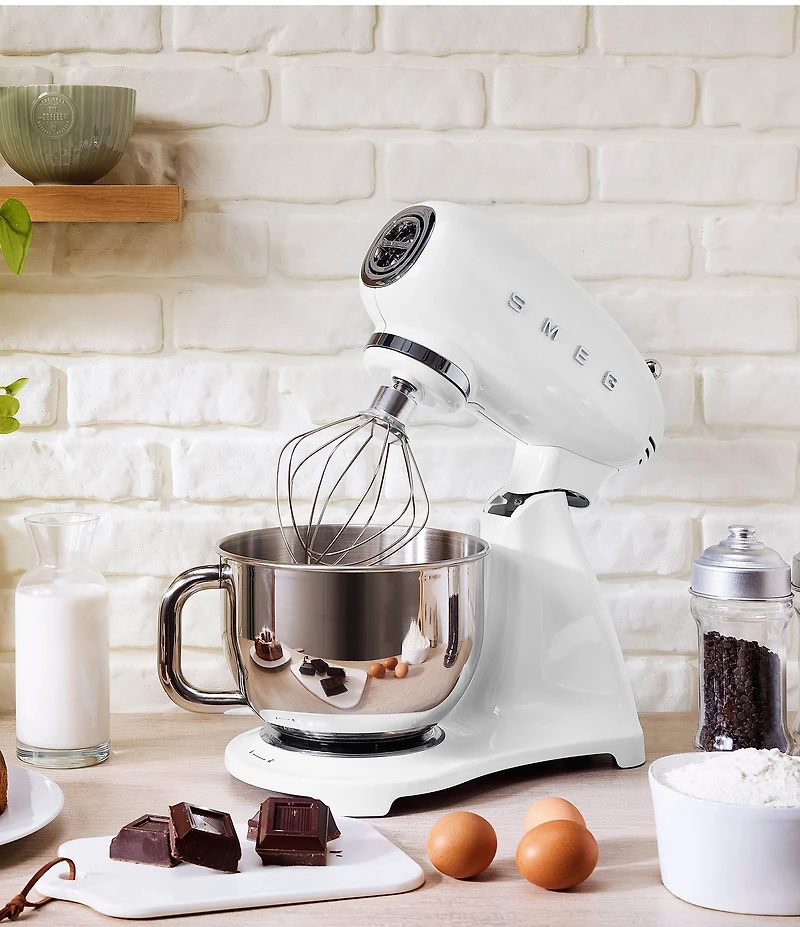Smeg 50's Retro Model SMF05-Quart Stand Mixer with Stainless Steel Bowl