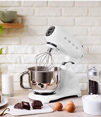 Smeg 50's Retro Model SMF05-Quart Stand Mixer with Stainless Steel Bowl