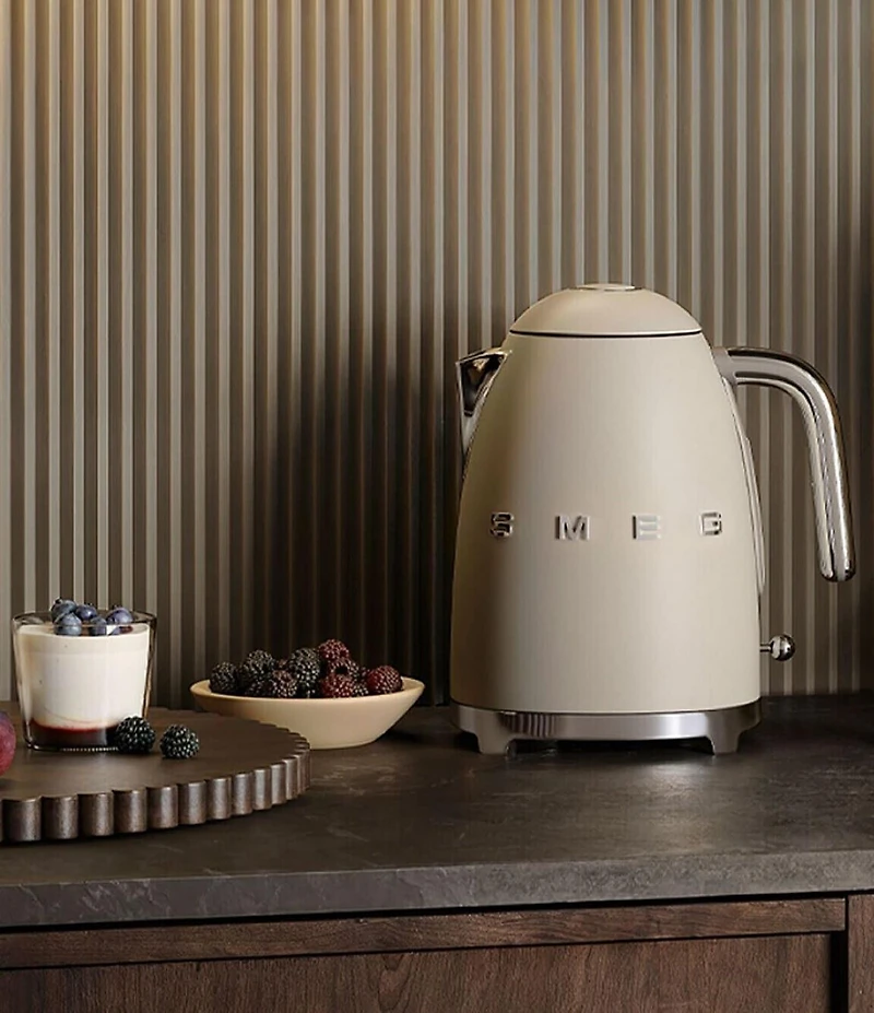 Smeg 50's Retro Matte 7-Cup Stainless Steel Variable Temperature Electric Kettle