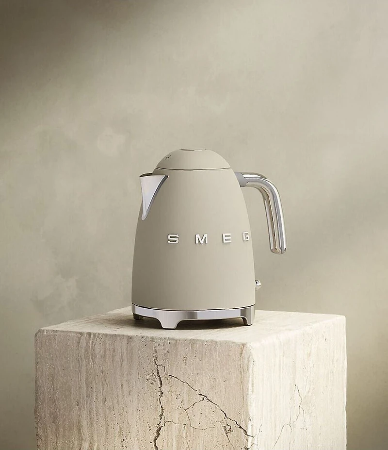 Smeg 50's Retro Matte 7-Cup Stainless Steel Variable Temperature Electric Kettle