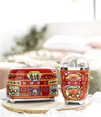 Smeg x Dolce & Gabbana 50's Retro Citrus Juicer