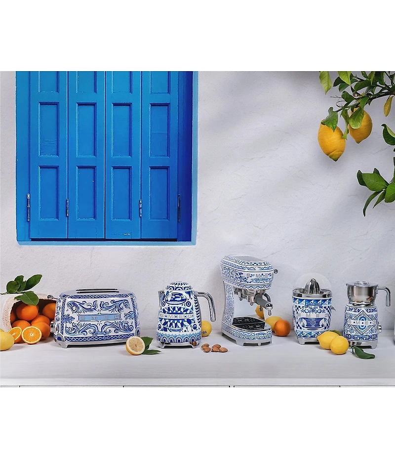 Smeg x Dolce & Gabbana Blu Mediterraneo 50's Retro Electric Kettle