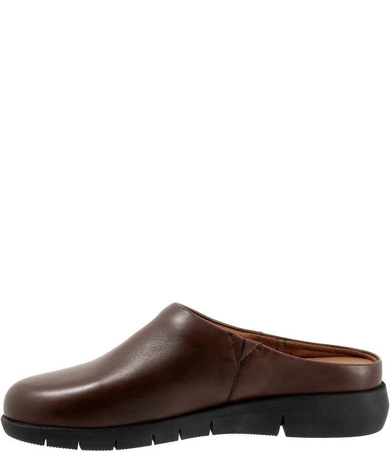 SoftWalk Andria Leather Clogs