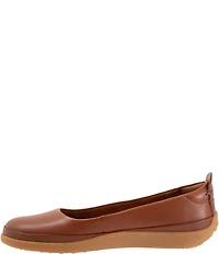 SoftWalk Disa Leather Slip On Flats