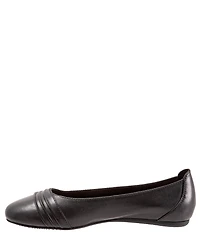 SoftWalk Safi Ruched Leather Flats