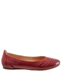 SoftWalk Safi Leather Ruched Flats