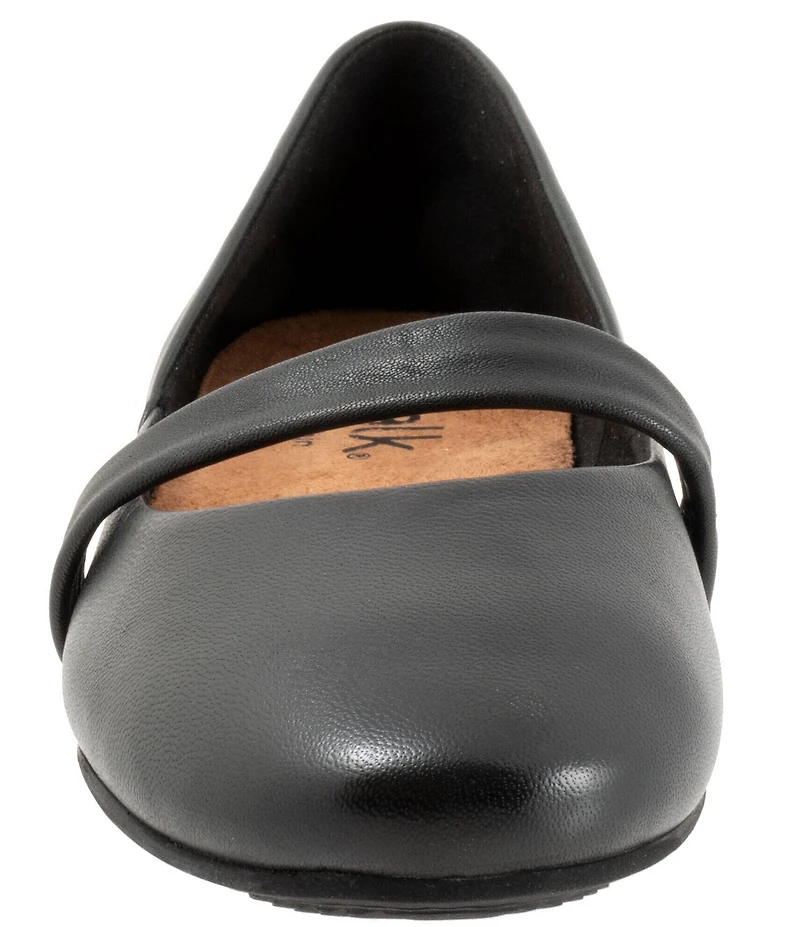 SoftWalk Samara Leather Flats