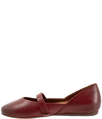 SoftWalk Samara Leather Flats