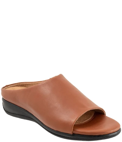 SoftWalk Turner Leather Slide Sandals