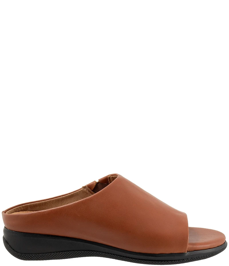 SoftWalk Turner Leather Slide Sandals