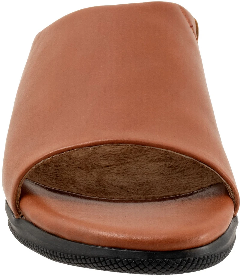 SoftWalk Turner Leather Slide Sandals