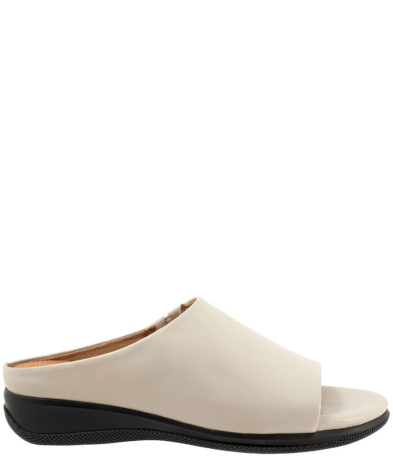 SoftWalk Turner Leather Slide Sandals