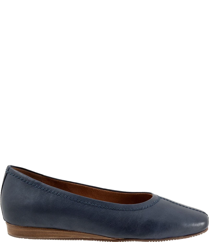 SoftWalk Vera Cruz Pearlized Leather Wedge Pumps