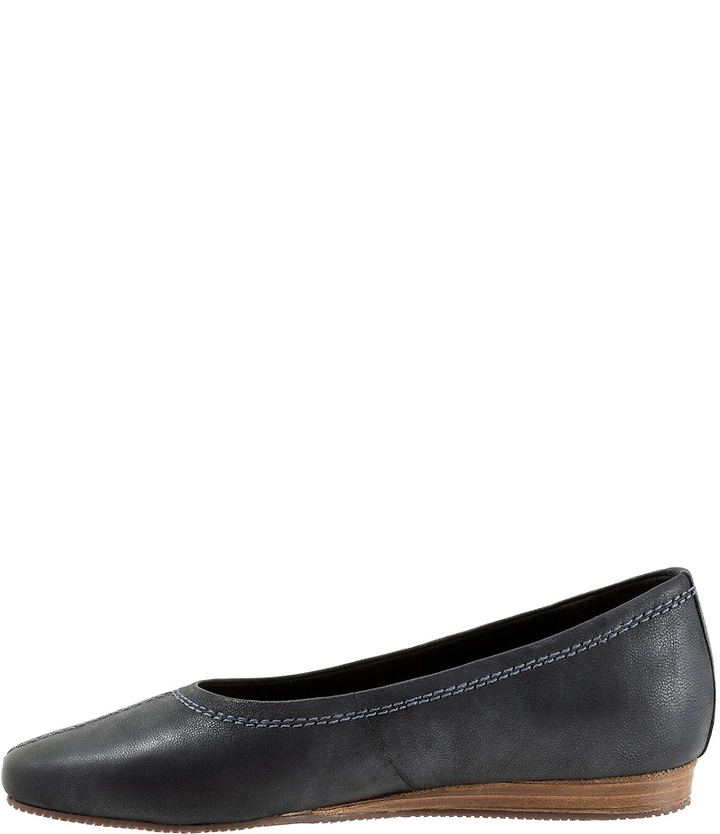 SoftWalk Vera Cruz Pearlized Leather Wedge Pumps