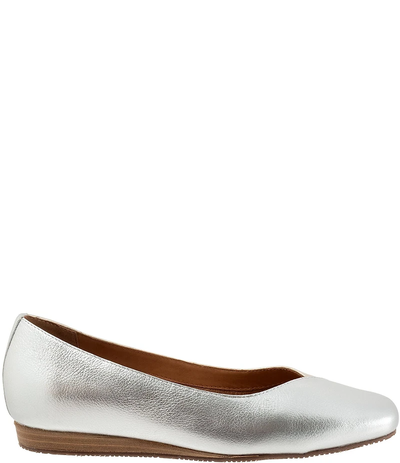 SoftWalk Vina Leather Mini Wedge Slip On Pumps