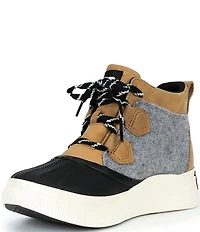 Sorel Women's Out N About IV Classic Polar Bear Waterproof Booties
