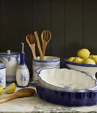 Southern Living Caroline Medium Oval Baker
