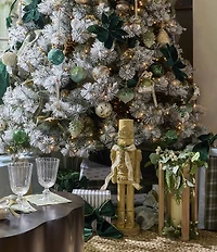 Southern Living Evergreen Collection Woodgrain Nutcracker Soldier Figurine