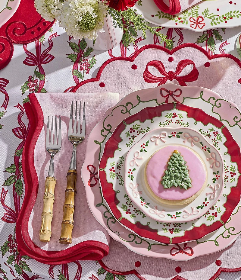 Southern Living Holiday Pink Scalloped Napkins, Set of 4