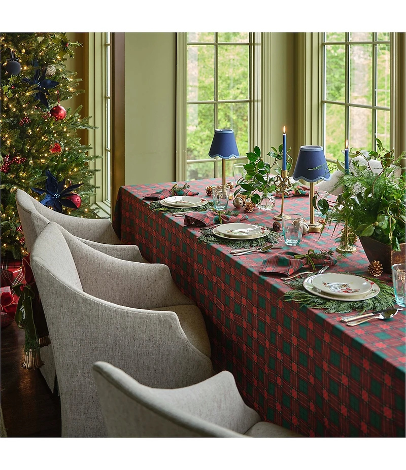 Southern Living Holiday Wreath 16#double; Charger