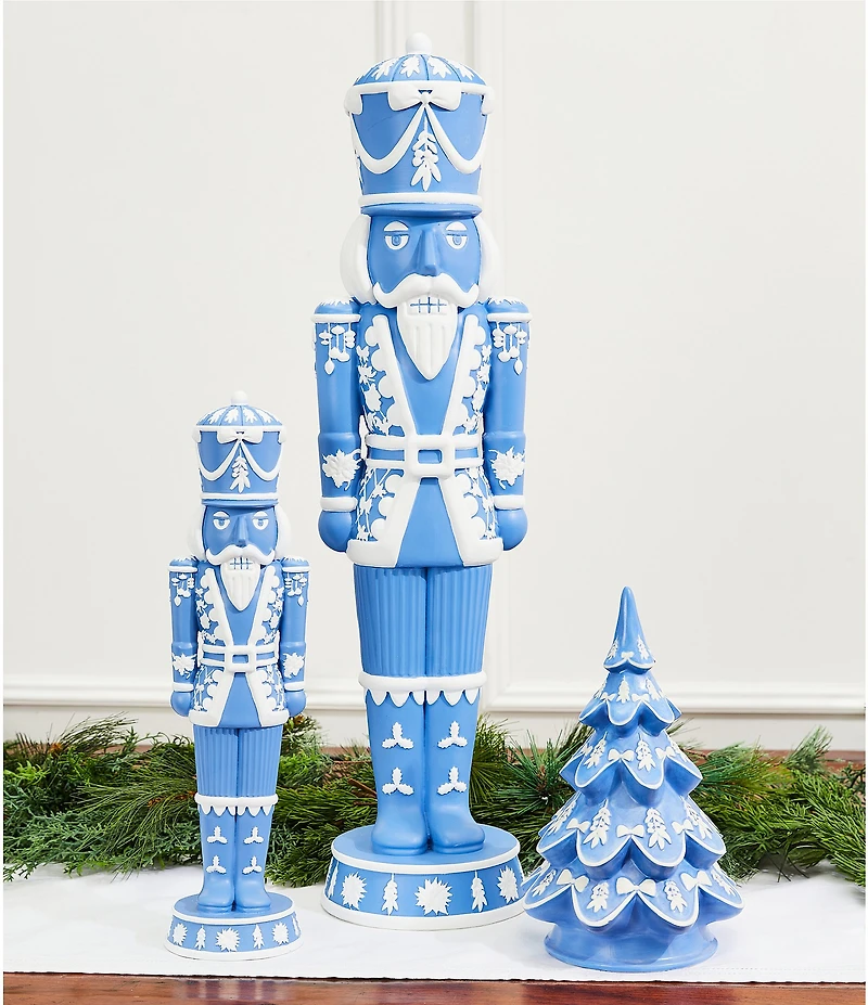 Southern Living Meet Me Under The Mistletoe Collection Resin Nutcracker