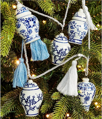 Southern Living Meet Me Under The Mistletoe Ginger Jar Garland