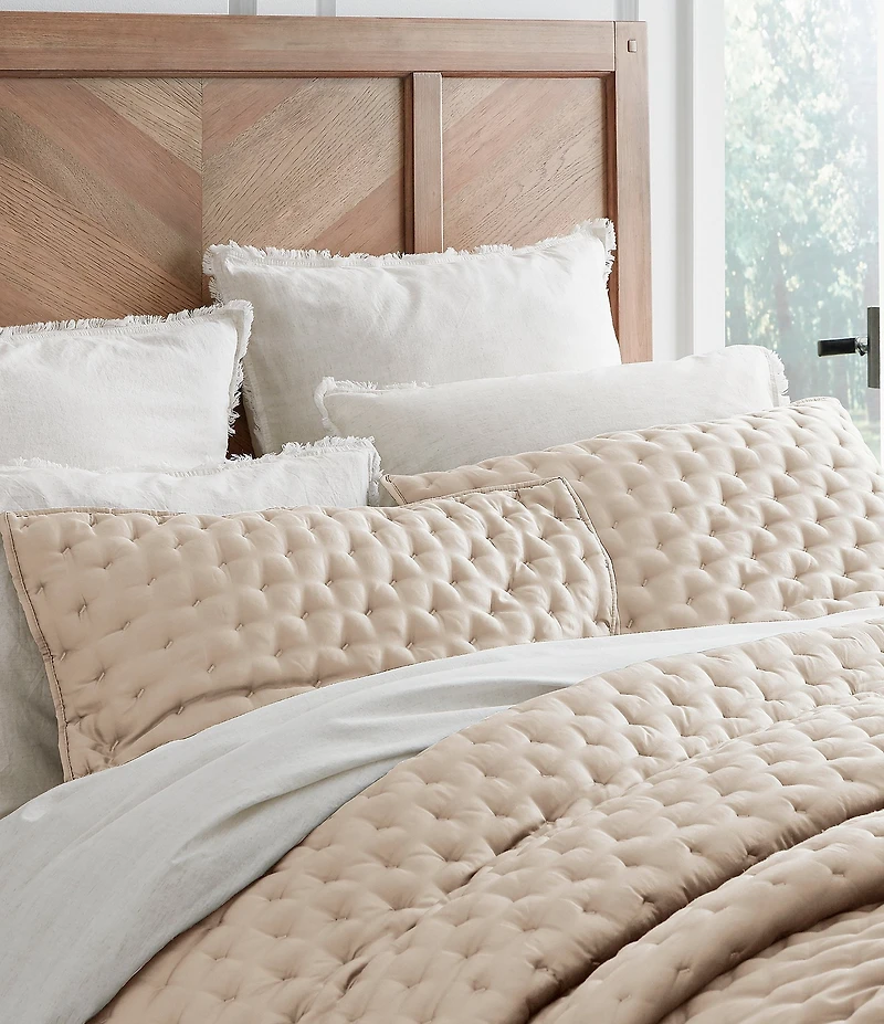 Southern Living Simplicity Collection Brendan Quilt Mini Set