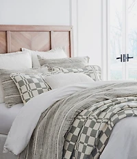 Southern Living Simplicity Collection Hayden Matelasse Quilted Comforter