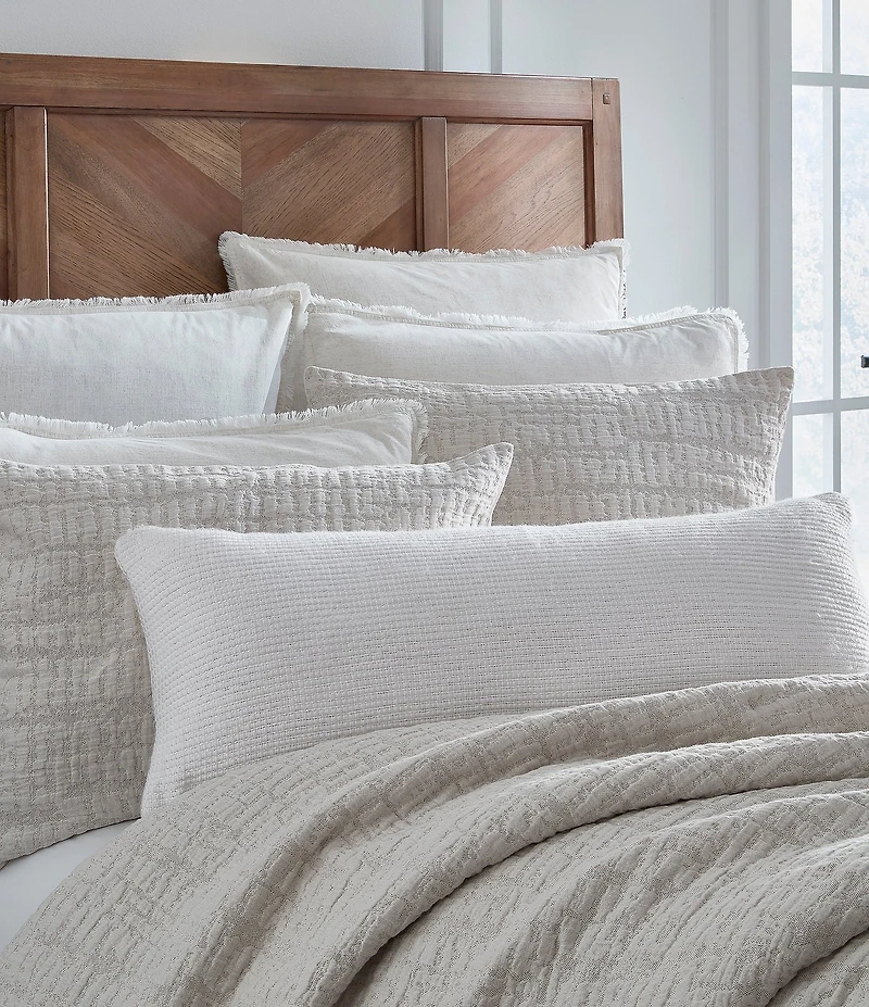 Southern Living Simplicity Collection Quentin Comforter