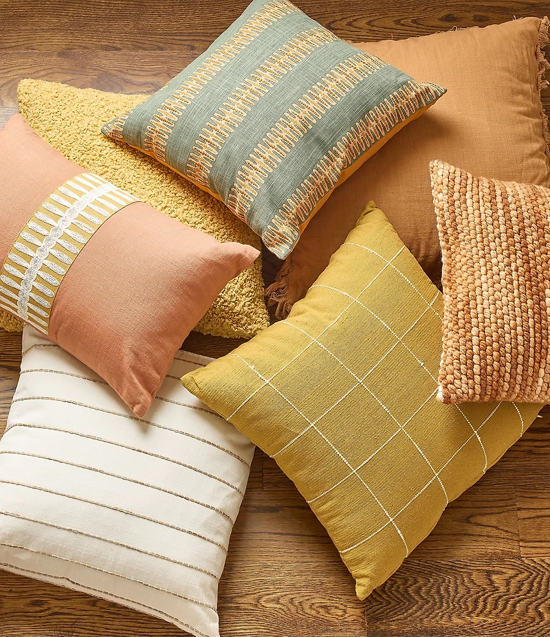 Southern Living Simplicity Collection Teddy Boucle Square Pillow