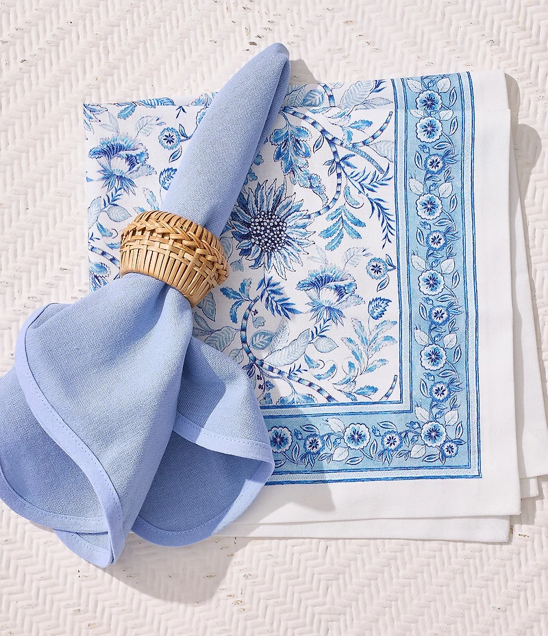 Southern Living Solid Scallop with Napkins, Set of 4