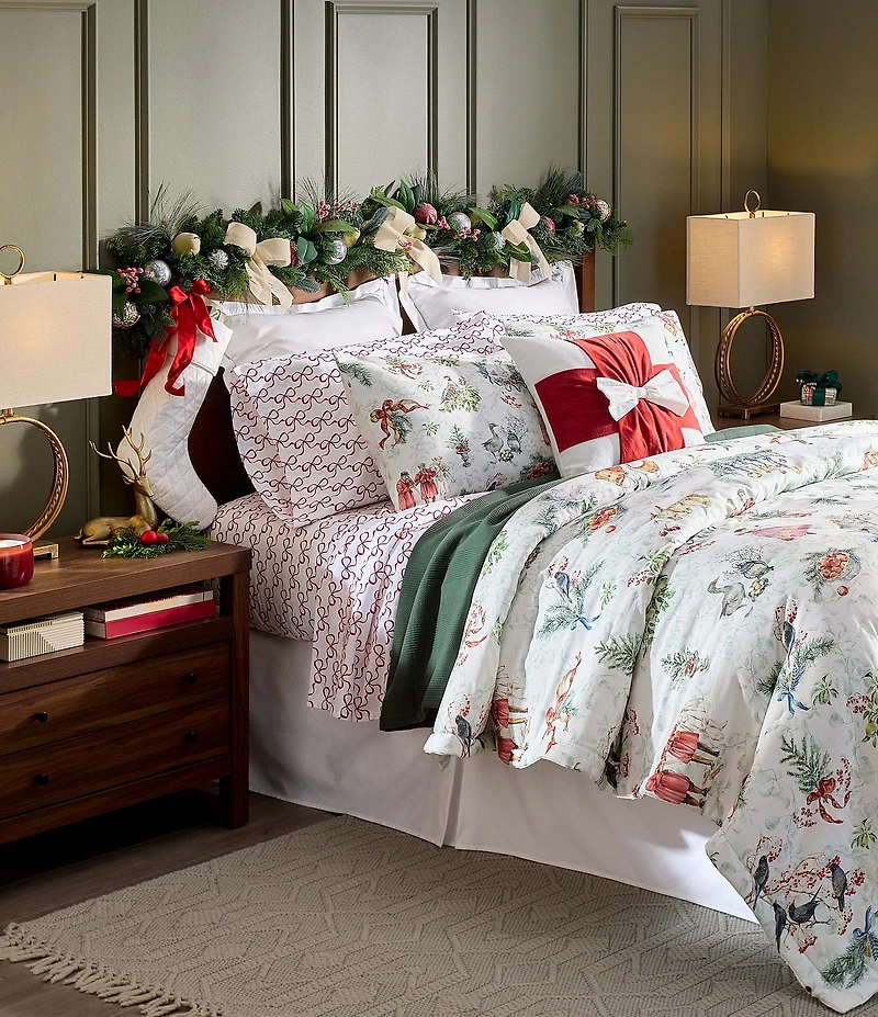 Southern Living Twelve Days of Christmas Collection Pre-Lit 6-ft. Decorative Garland