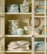 Southern Living Willa Collection Scalloped Ceramic Tissue Box Cover