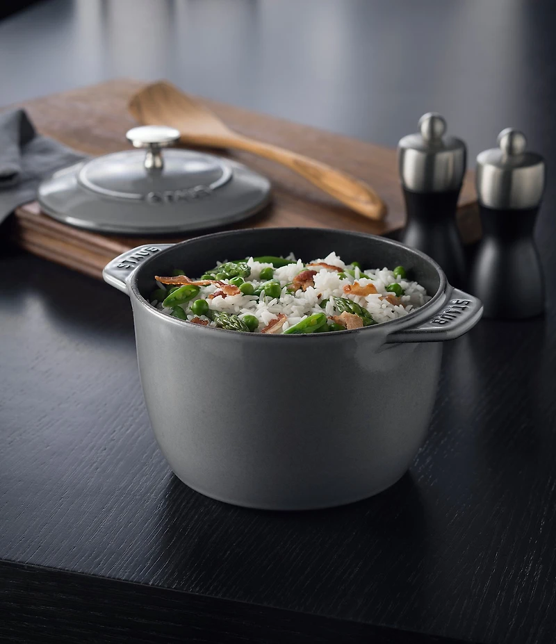 Staub Cast Iron 1.5 qt. Round Petite French Oven
