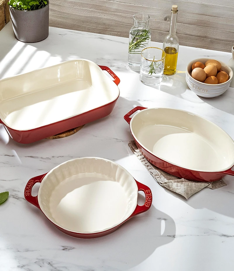 Staub Stoneware 9-inch Pie Dish