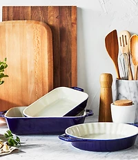 Staub Stoneware 9-inch Pie Dish