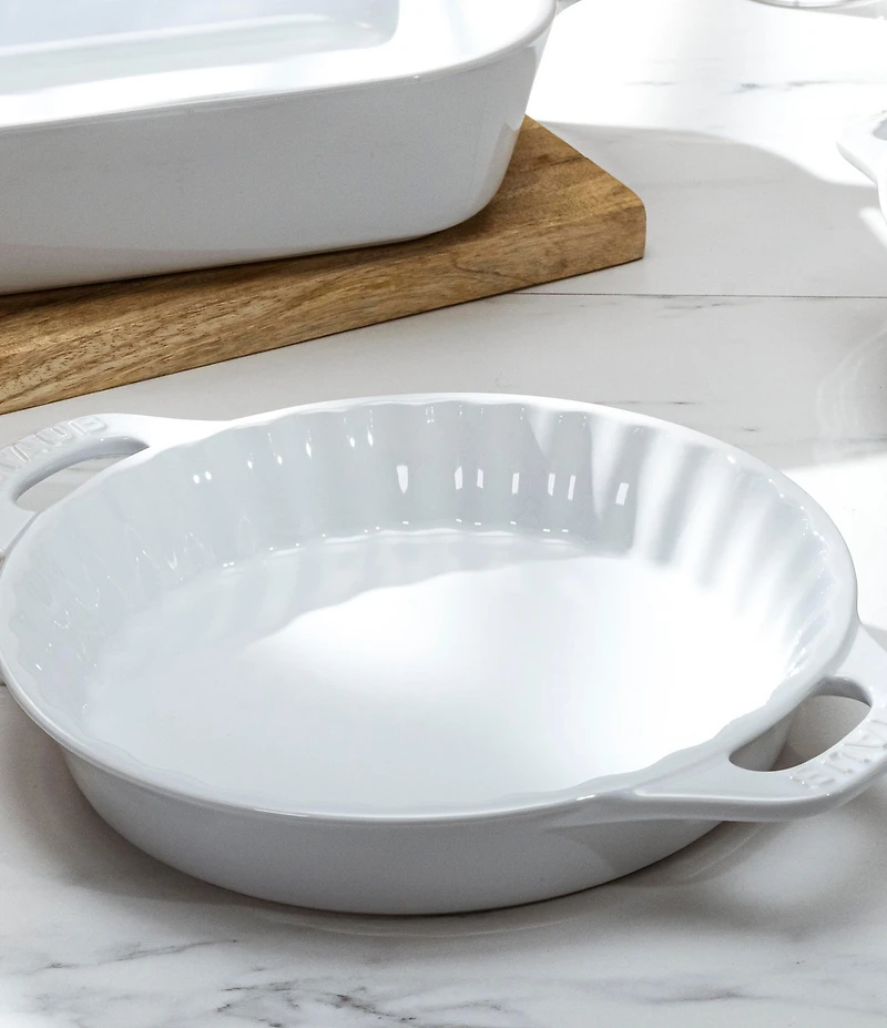 Staub Stoneware 9-inch Pie Dish