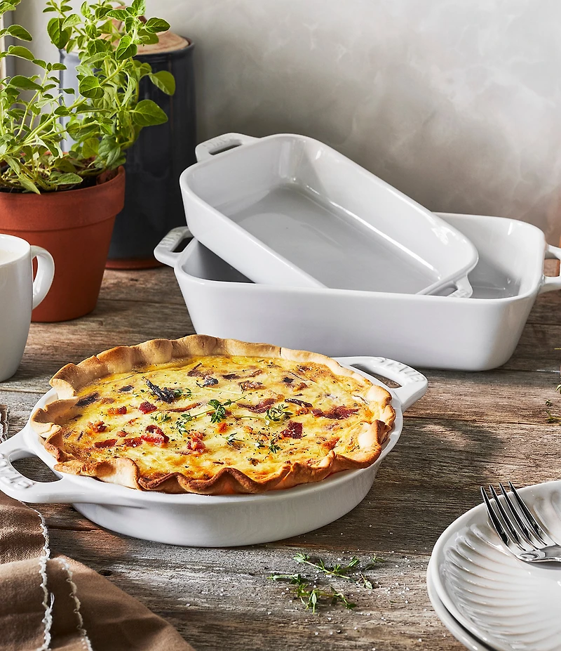 Staub Stoneware 9-inch Pie Dish