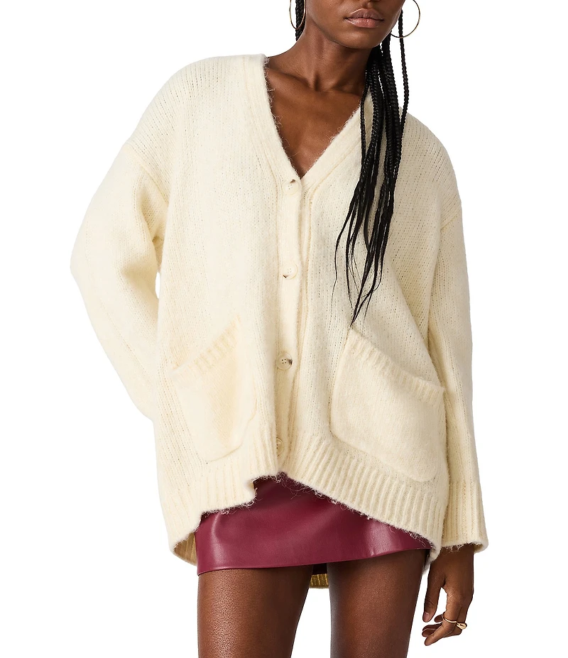 Steve Madden Finley V-Neck Long Sleeve Patch Pocket Button Front Cardigan