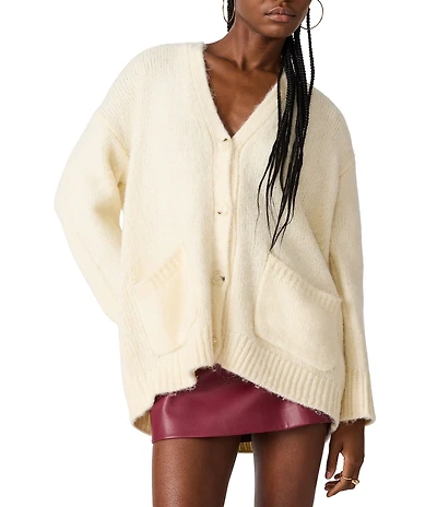 Steve Madden Finley V-Neck Long Sleeve Patch Pocket Button Front Cardigan