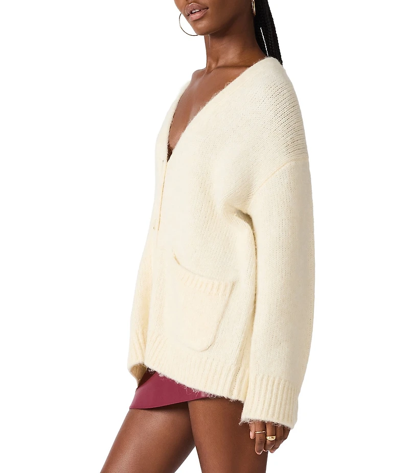 Steve Madden Finley V-Neck Long Sleeve Patch Pocket Button Front Cardigan