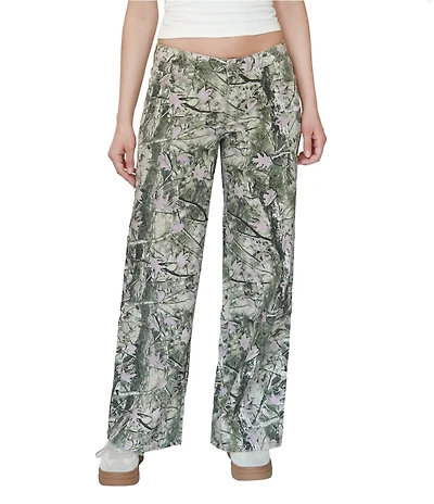Steve Madden Stevie Jeans Slouchy Tree Camo Straight Leg Jeans