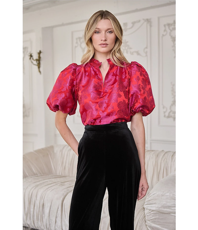 Sugarlips Duson Floral Split Neck Short Puff Sleeve Jacquard Top