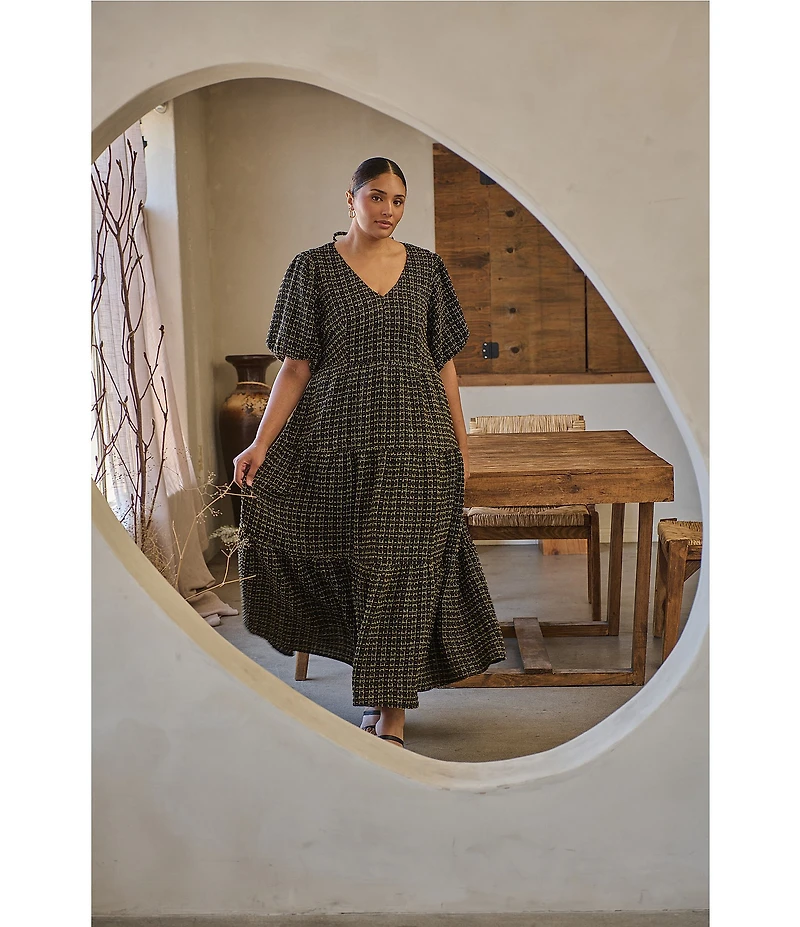 Sugarlips Plus Carrol Zaylee Tweed May V-Neck Short Sleeve Tiered Midi Dress