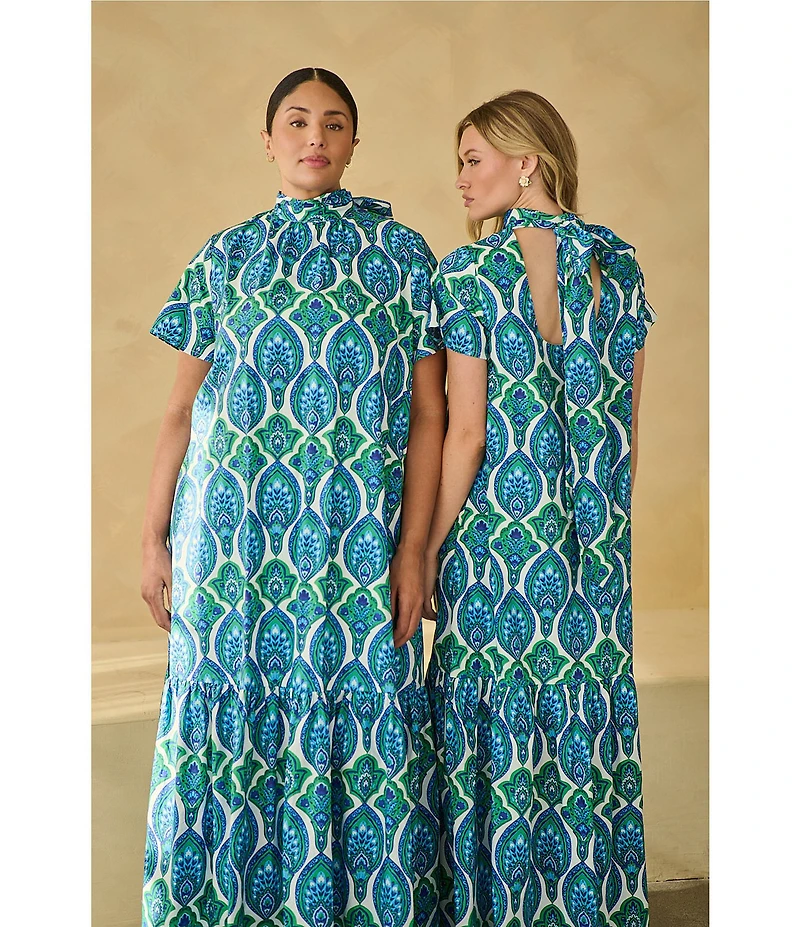 Sugarlips Plus Size Abstract Dime Printed Mock Neck Short Sleeve Maxi Dress