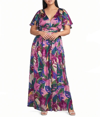 Sugarlips Plus Size Eloray Pleated Floral Printed V-Neck Short Sleeve A-Line Maxi Dress