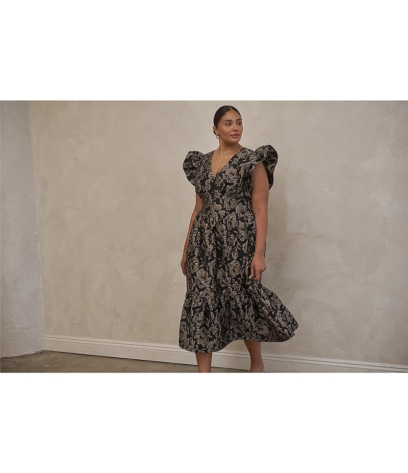 Sugarlips Plus Size Lyla Floral Jacquard Zayla V-Neck Sleeveless Midi Dress